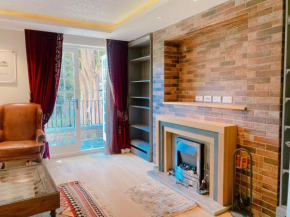 4 Bed House Next to Holland Park
